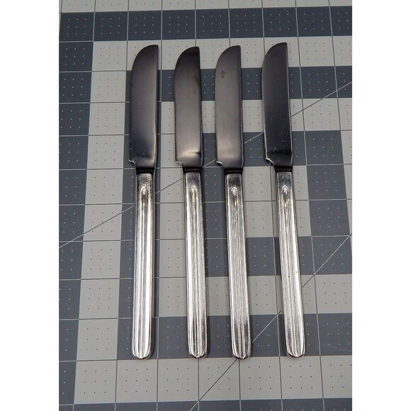 Retroneu INFINITE Stainless Dinner Knives Serrated 18/8 Korea Glossy Flatware 4P - Picture 4 of 9
